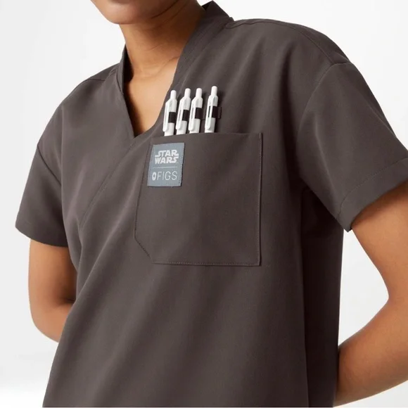 FIGS Ahsoka Wrap Scrub Top Limited Edition Star Wars Collection Size Medium - Picture 2 of 12